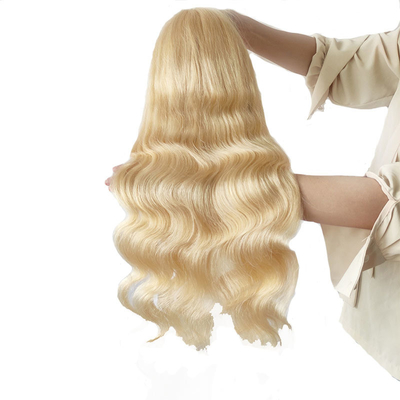Color marrone chiaro pizzo Vergine bionda corpo sottolineato ondulato riccio full pizzo parrucca anteriore 613 HD 13x6 per donne